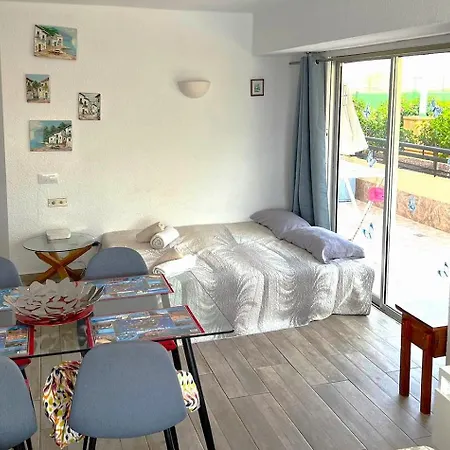 Sea View At Santa Maria דירה 3*