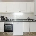 Sea View At Santa Maria Apartman