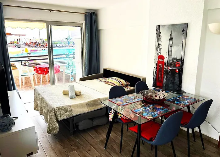 Apartment Sea View At Santa Maria 3*